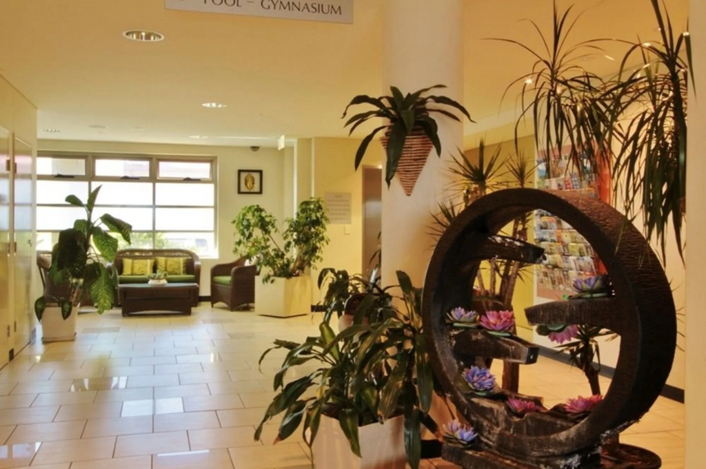 Riverside Apartments & Hotel