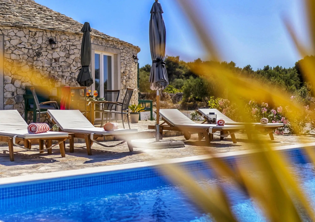 Heritage in Mirca with 2 bedrooms and 1 bathrooms