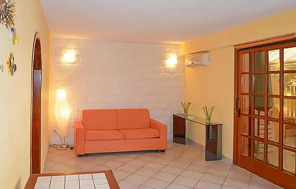 Stunning Home in Marzamemi Fraz. With Wifi and 2 Bedrooms