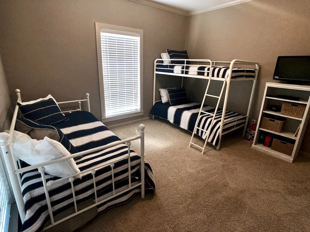Wine Down 3 Bedrooms 2 Bathrooms Home
