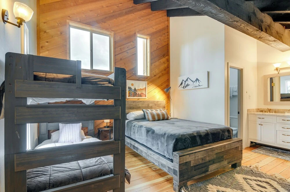 Brian Head Vacation Rental: Walk to Giant Steps!