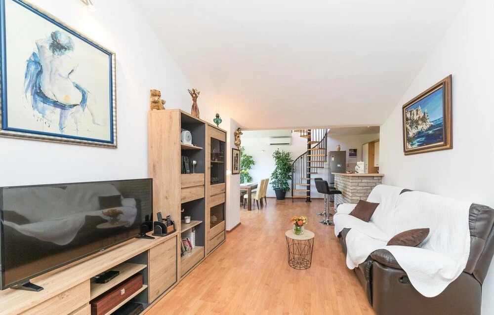 Amazing Apartment in Kastel Novi With 2 Bedrooms, Wifi and Outdoor Swimming Pool