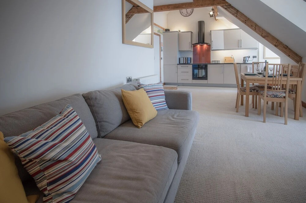 The Nest - 1 Bedroom Apartment - Tenby