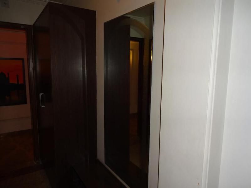 Hotel The INFINTY NEAR DELHI AIRPORT Breakfast,Dinner Include