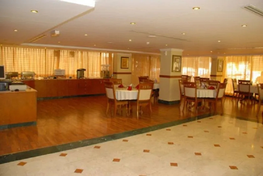 London Crown 2 Hotel Apartments