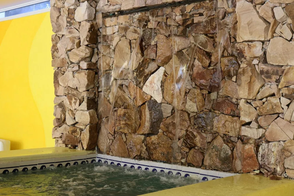 Club House Hotel