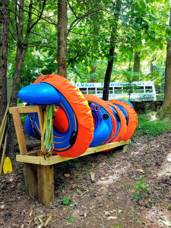 Bear Creek Lodge and Cabins in Helen Ga - Pet Friendly, River on Property, Walking Distance to downtown Helen