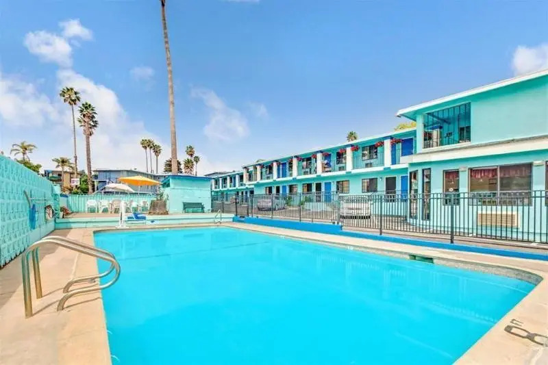Super 8 by Wyndham Santa Cruz Beach