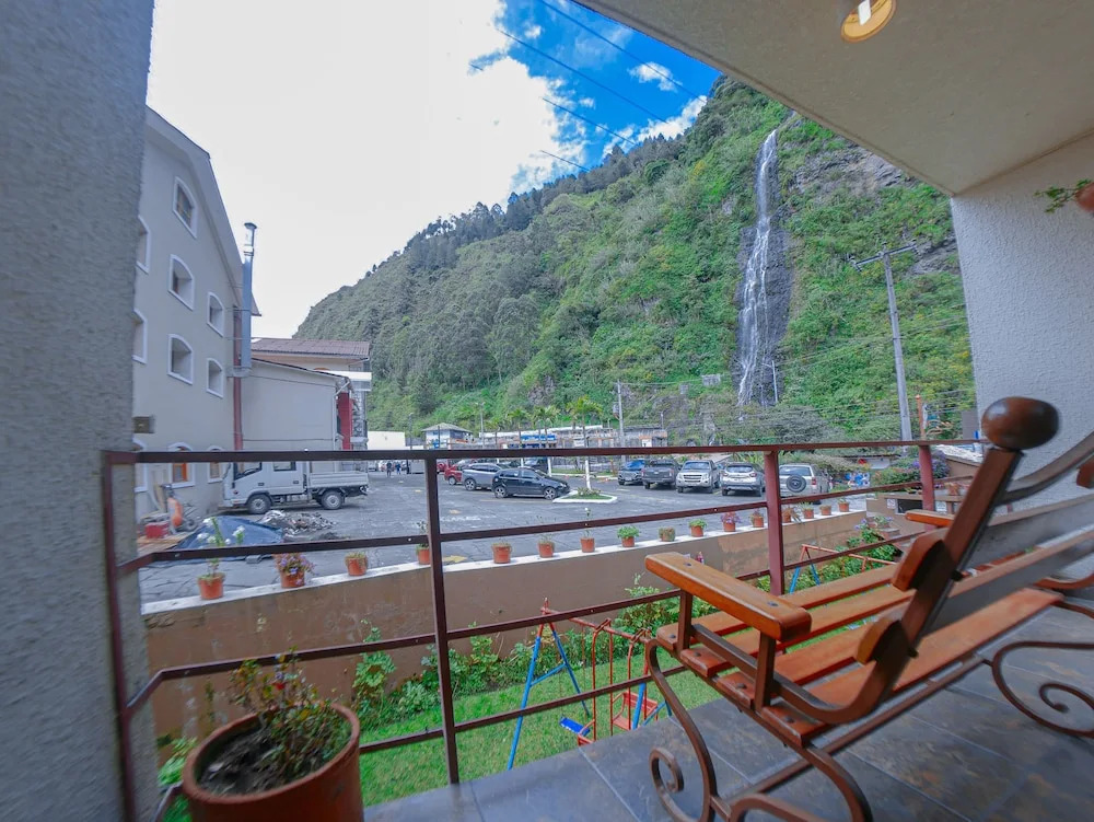 Sangay Spa Hotel