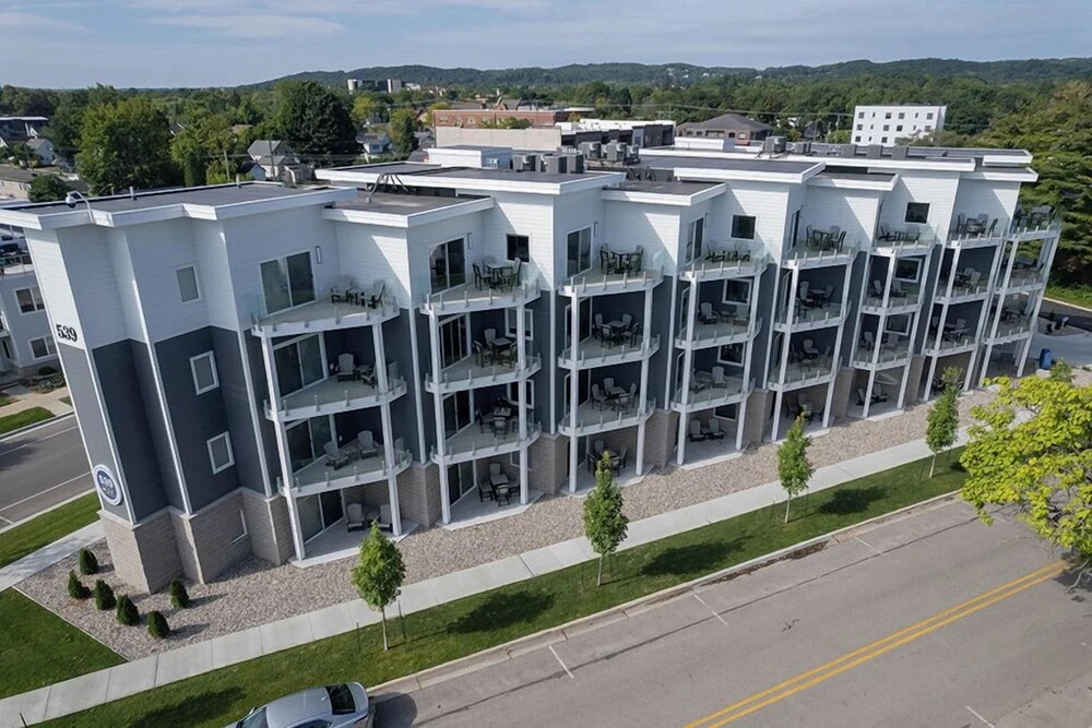 539 Bay Street - Luxury Downtown Residences Steps from the Beach and Festivals