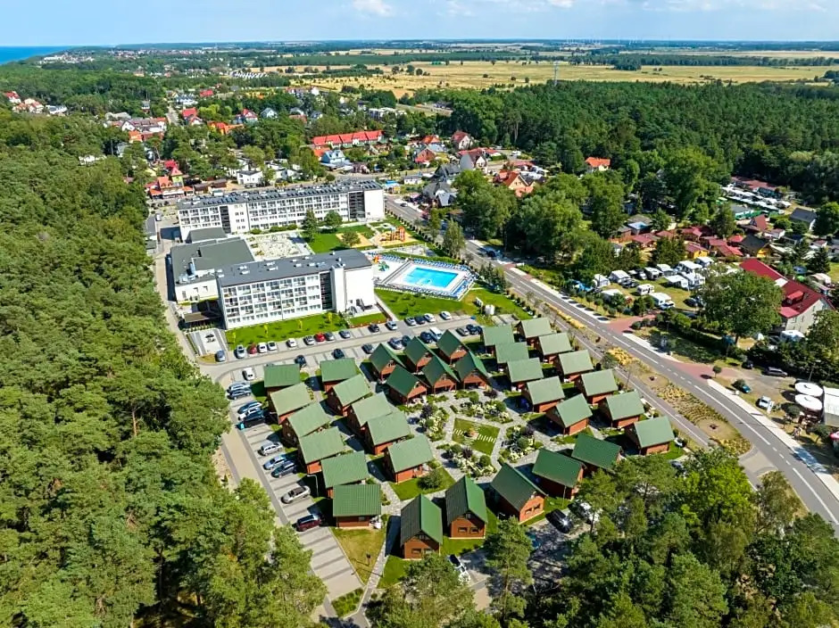 Zem-Tourist 250M OD MORZA, ODKRYTY BASEN, PLAC ZABAW, PARKING, WYŻYWIENIE