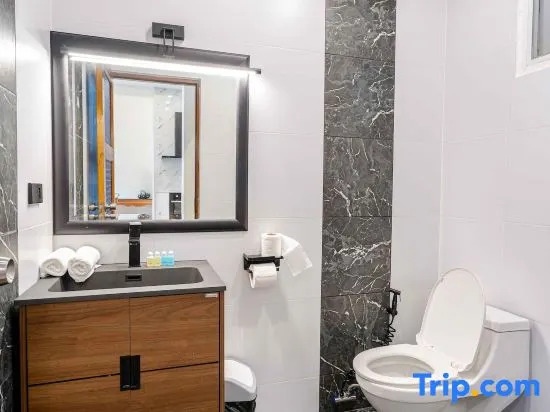 4 BR Pool Villa 700m to beach