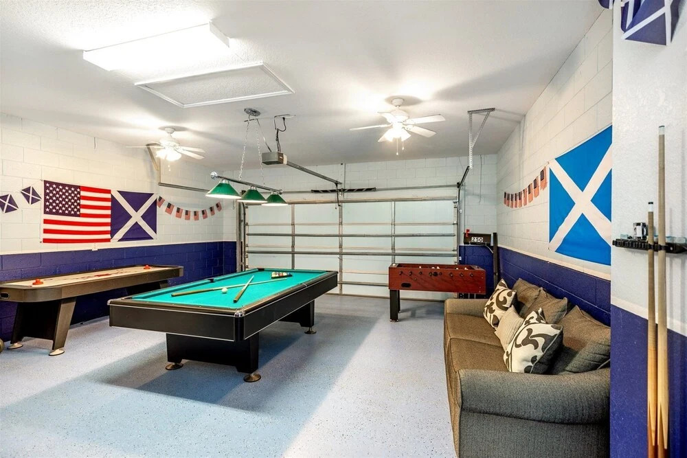 Fabulous 4 bed Home With Private South Facing Pool and spa With Modern Decor - 418