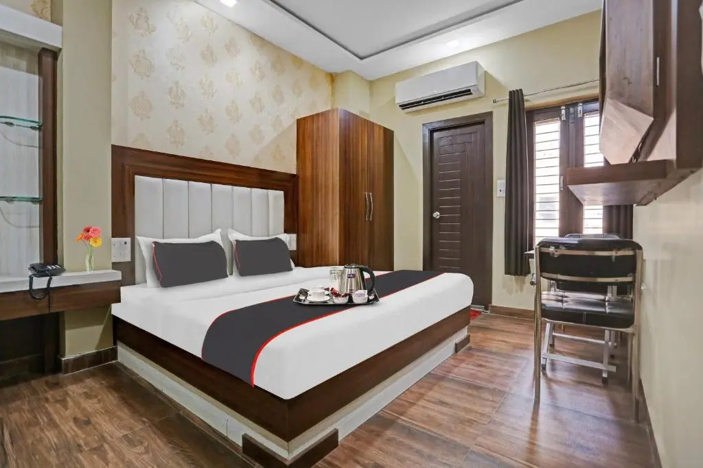 Collection O 93556 Hotel Citi Star