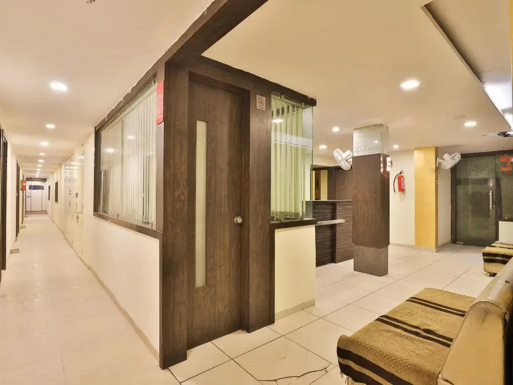Hotel Santro By OYO Rooms