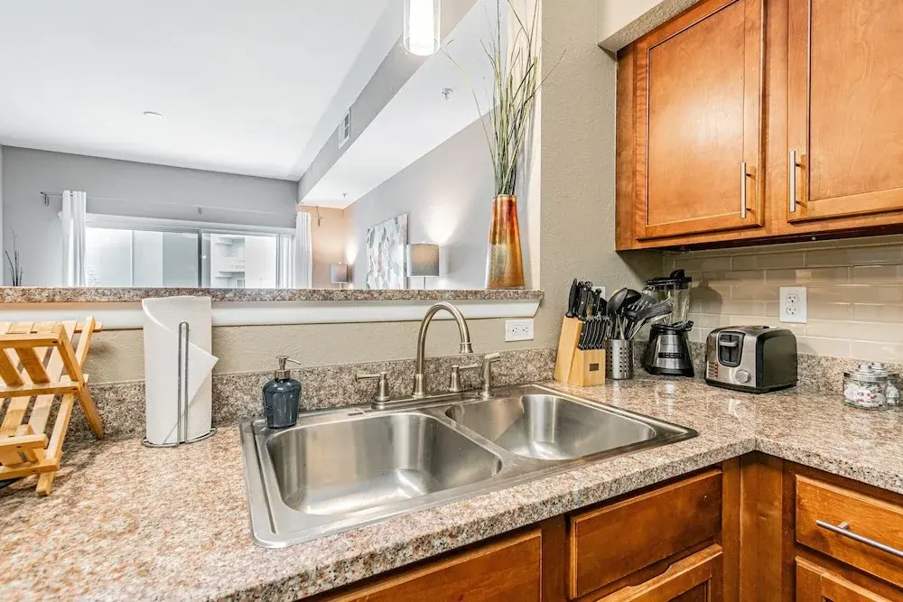 BC-324: Channelside Luxury Apartment