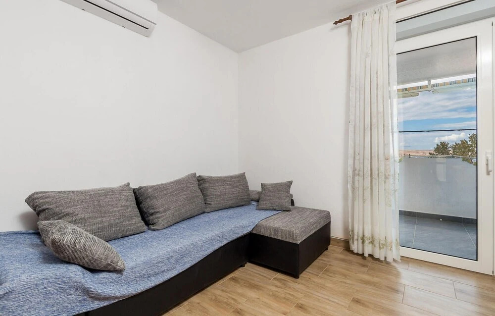 Nice Home in Baric Draga With Wifi and 1 Bedrooms