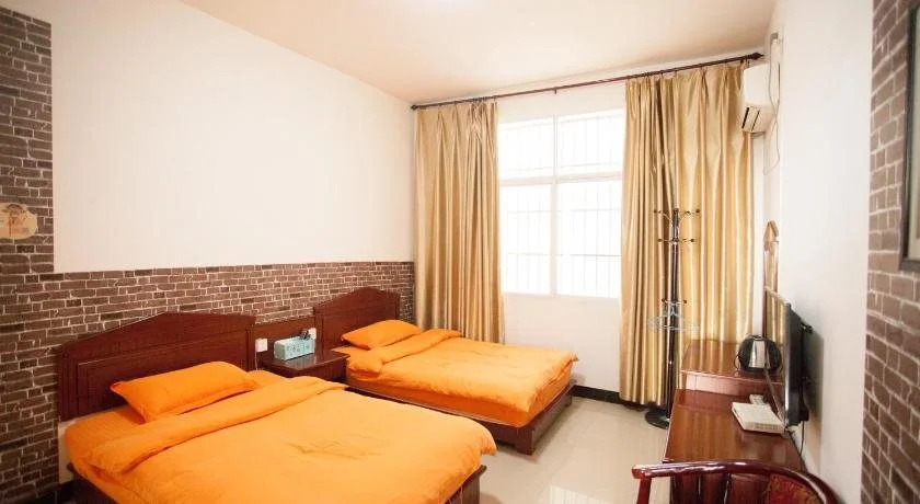 Ni Youth Hostel