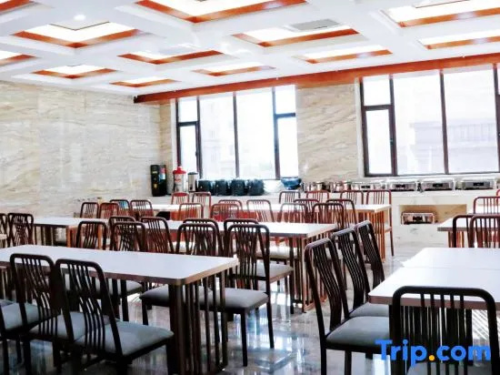 Shanshan Taihe Hotel (People's Government Branch)
