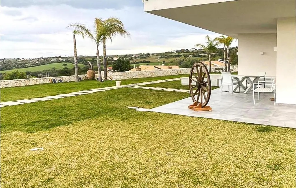Awesome Apartment In Brucoli With Outdoor Swimming Pool, Wifi And Swimming Pool