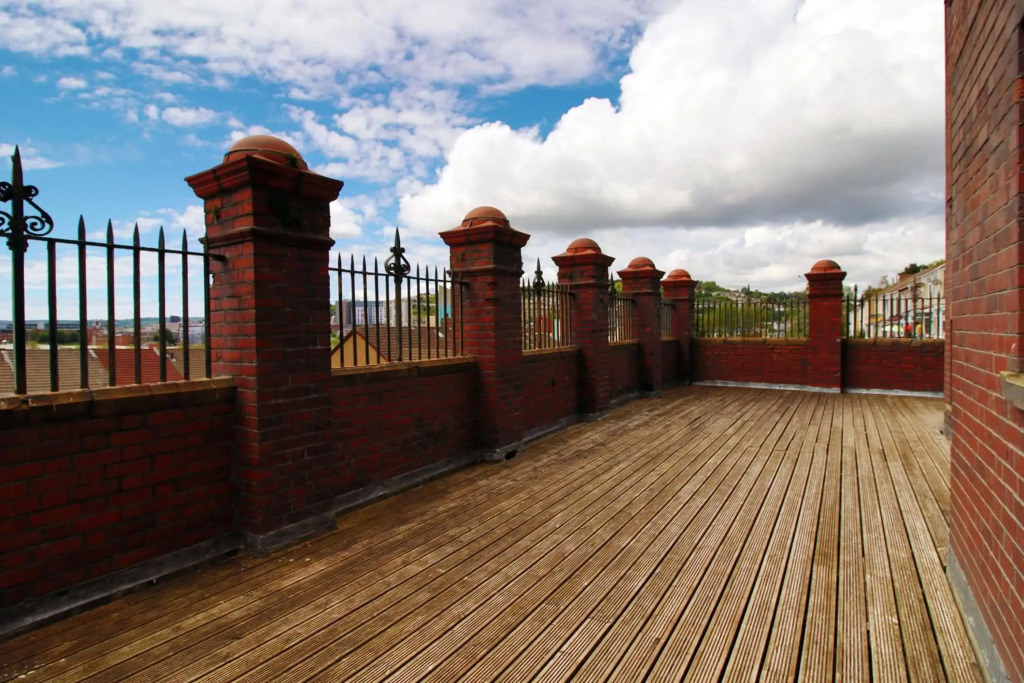 St Thomas Loft Views, SA1, by Stay South Wales - Sleeps 4 - Free WiFi & Parking