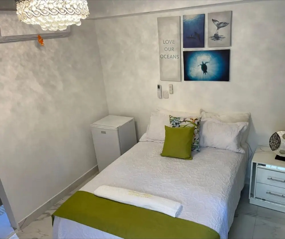 Central Area Bedroom With Common Kitchen, living room