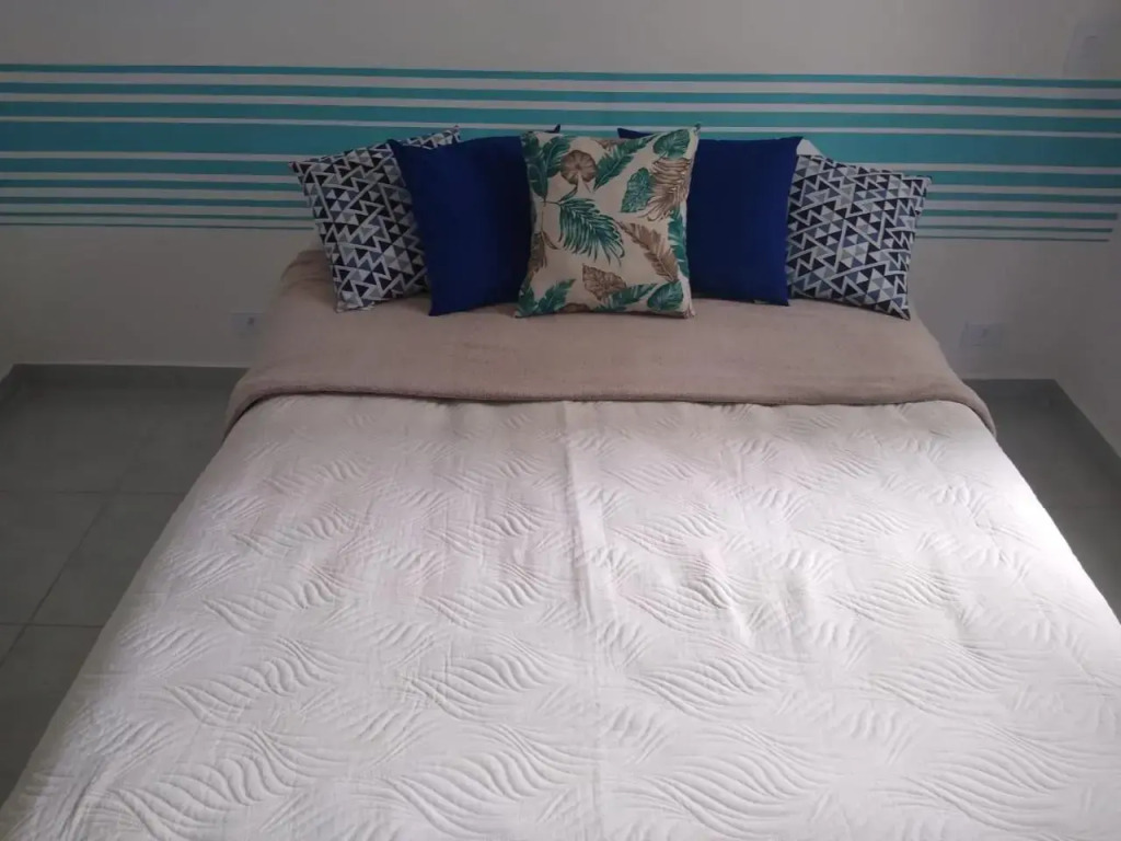 Ubatuba - Apartamento com Churrasqueira e Piscina