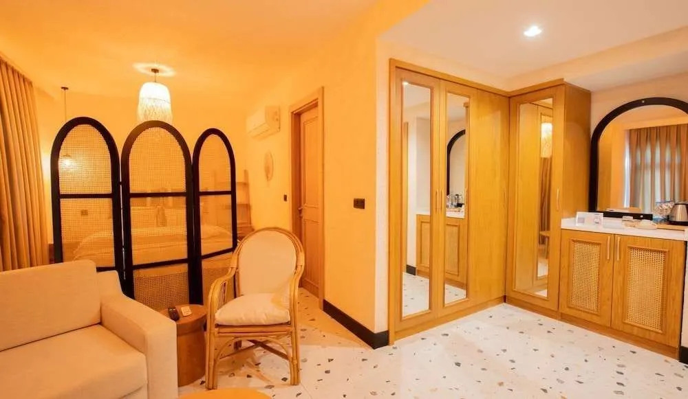 ELYSIUM GARDEN HOTEL