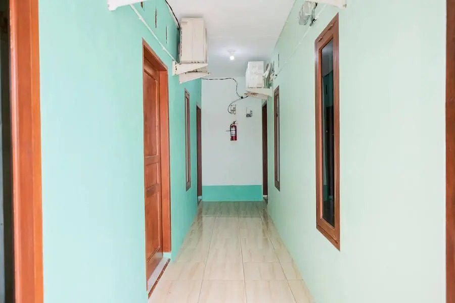 RedDoorz Plus near Universitas Saburai Lampung