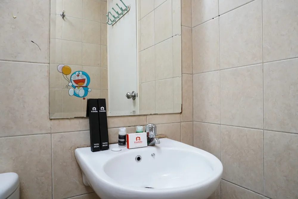 Compact Studio Apartment at Mediterania Marina Residences By Travelio