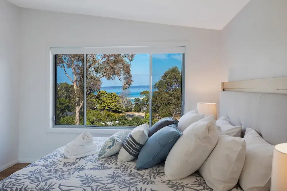 ADS on Collins - 4 bedroom and Pet Friendly