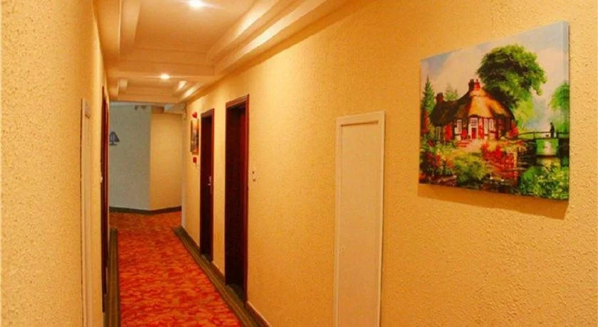 Elan Hotel Ningbo Bus Center