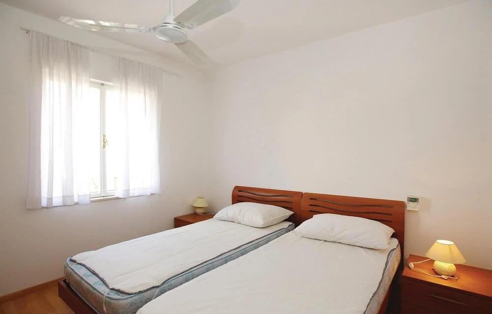 Amazing Home In Postira