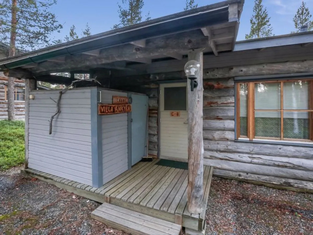 Ylläsrivit c 8 / villa änkyrä
