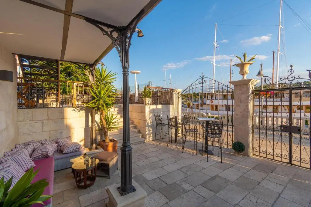 B&B Heritage Villa Apolon