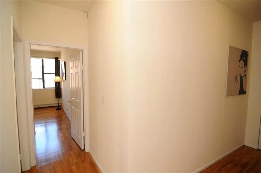Brooklyn Deluxe Suite Apartments
