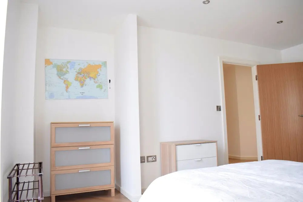 Bright and Spacious Apartment near London Bridge