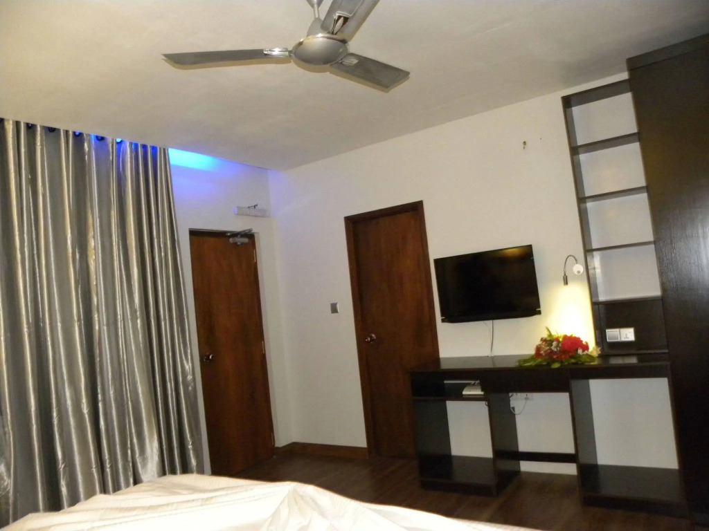 Madi Finolhu Guesthouse