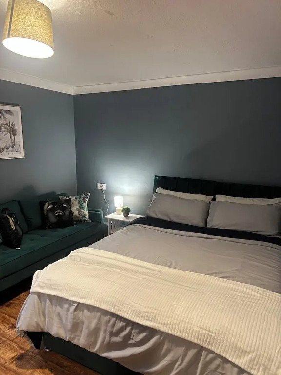 Luton City Apartment Retreat