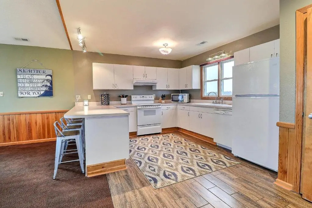 5108 Boone-Docks 4 Min Walk to Beach