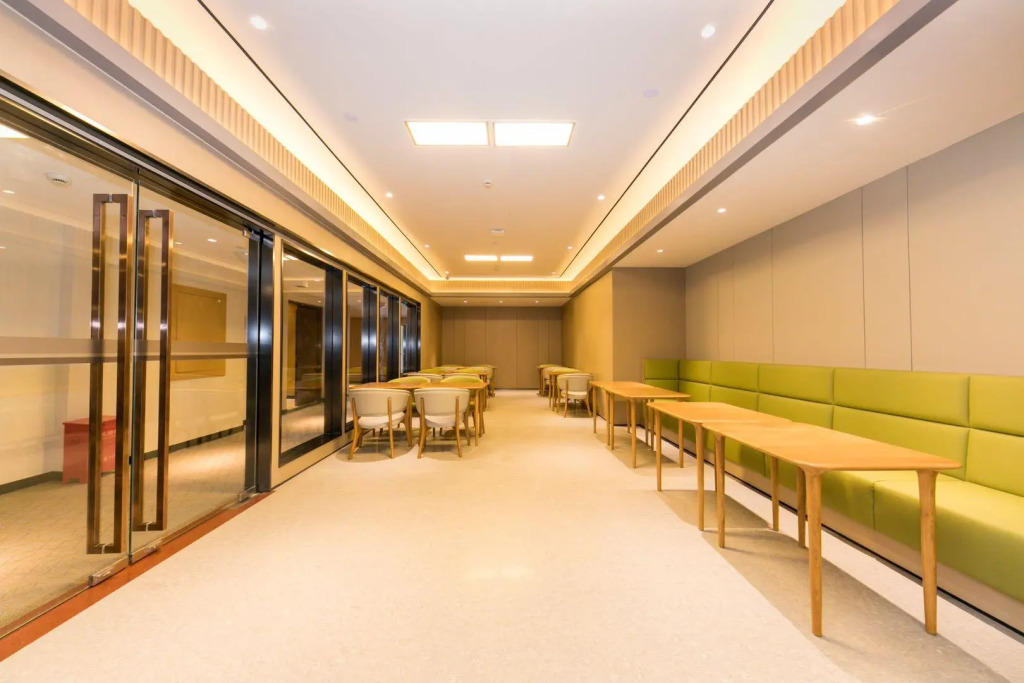 Ji Hotel Qidong Wenfeng Big World