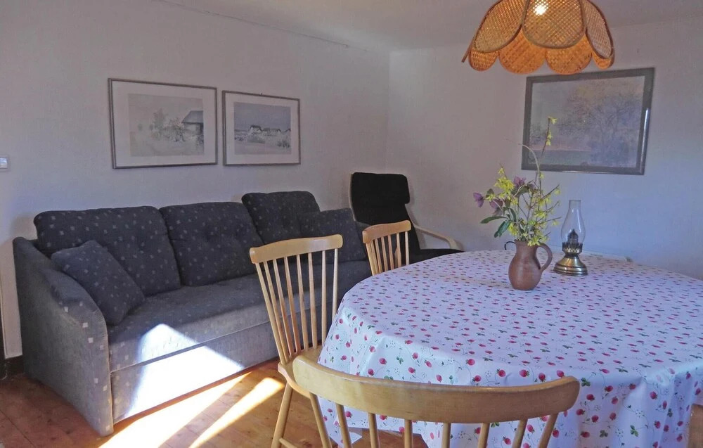 Awesome Home in Löttorp With 3 Bedrooms and Wifi