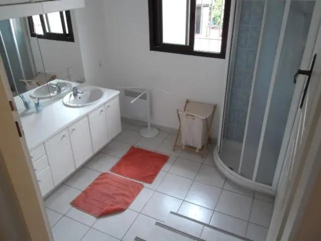 VUE MER Maison individuelle 30 m de la plage 4 chambres 10 couchages jardin parking LXRM26