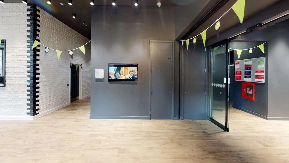 For Students Only - iQ Shoreditch in London