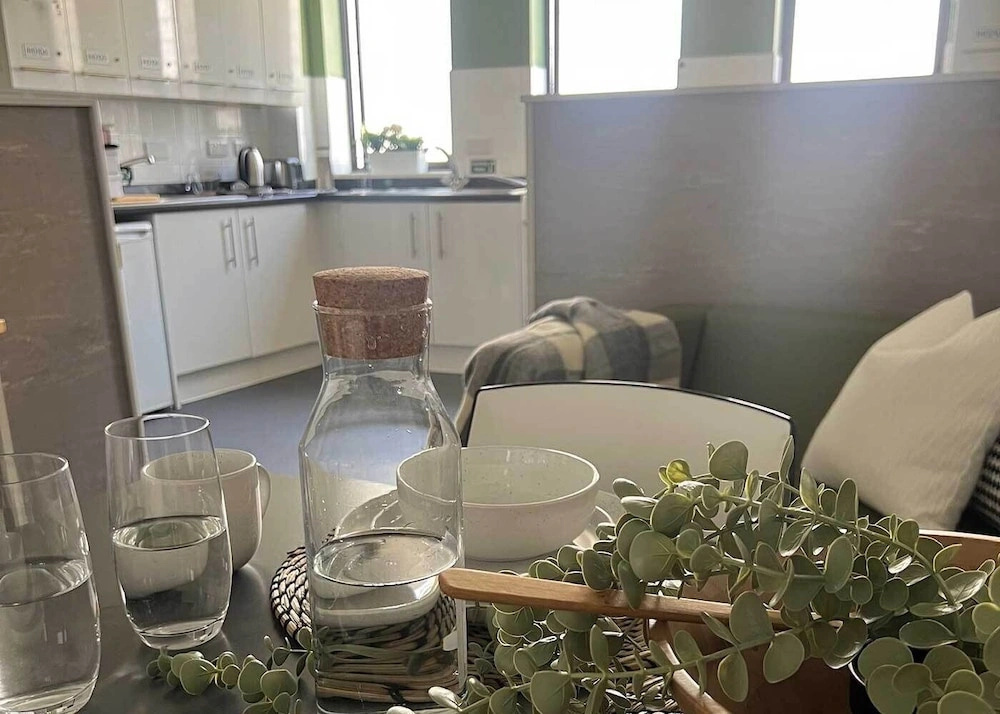 Student Only Non Ensuite Room Ivy Halls