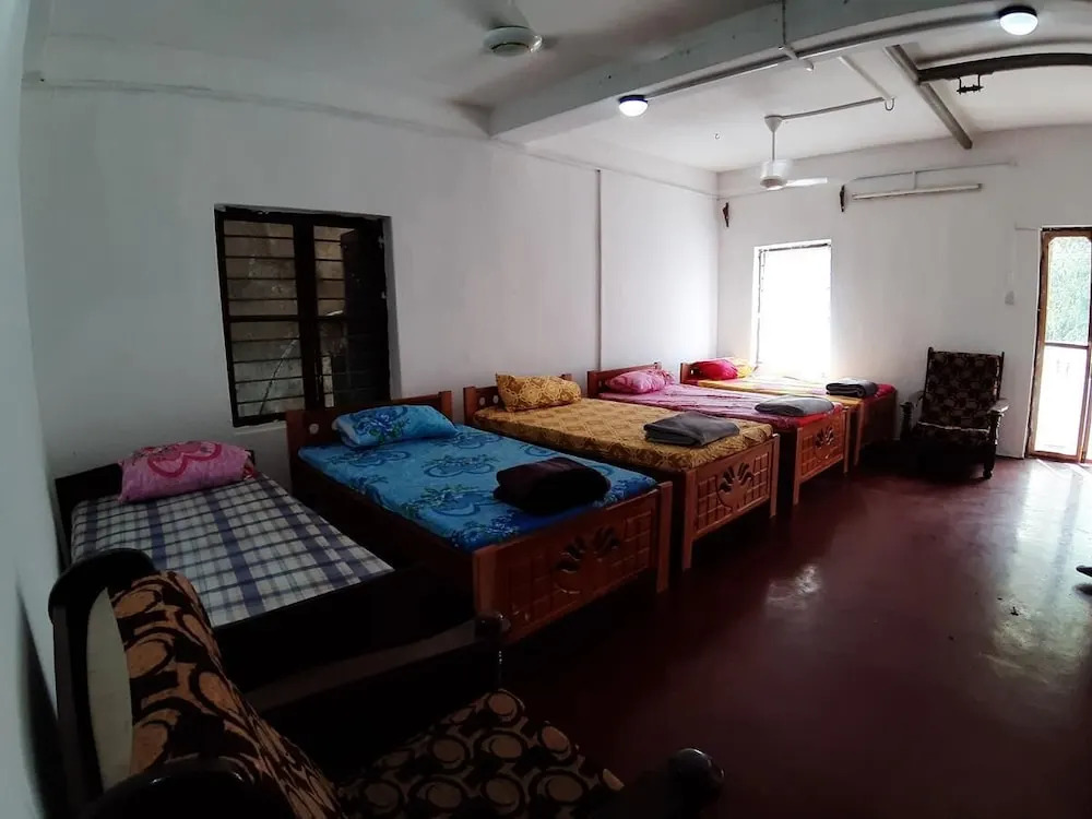 Mamdali Hostel