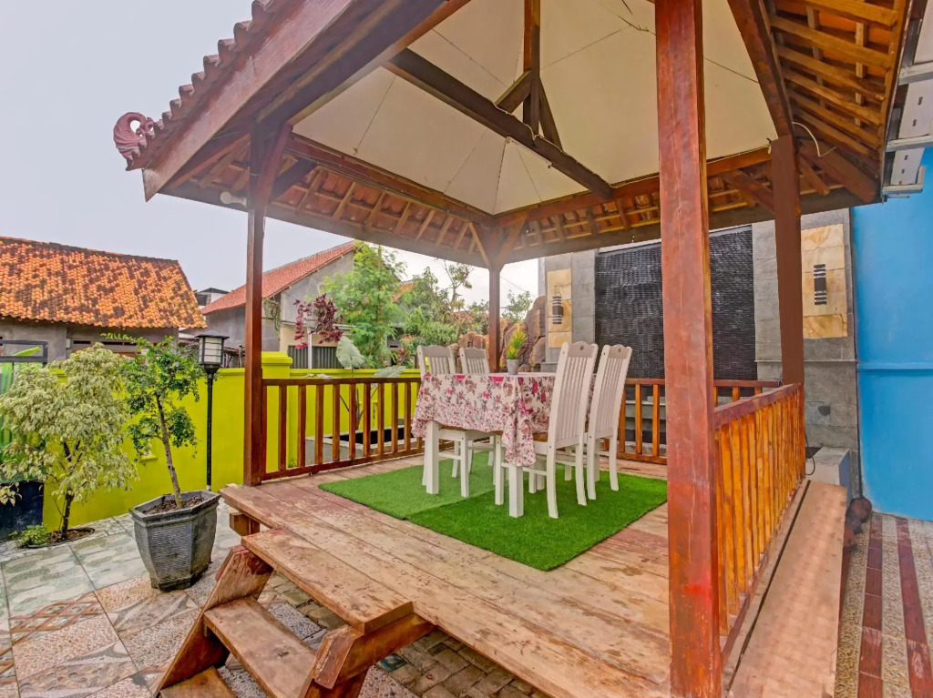 OYO 90602 Guest House Marisa Syariah