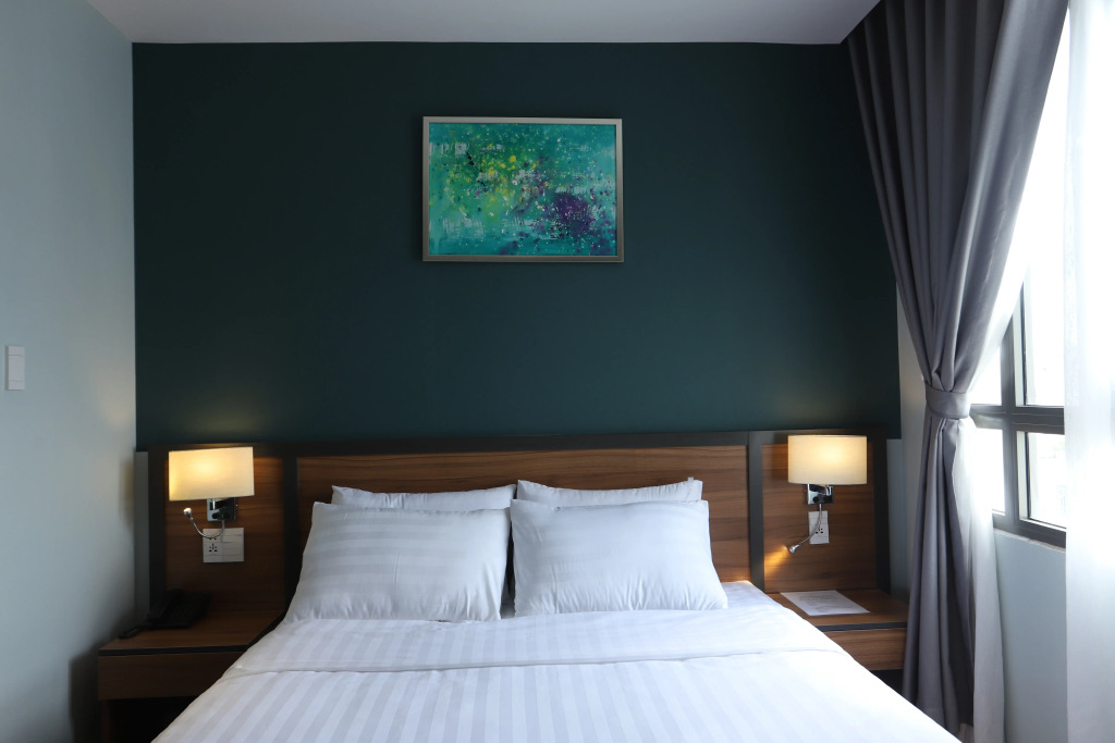 Lanura Apartments and Hotel