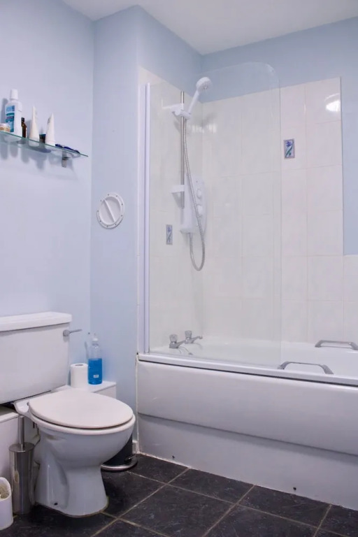 Spacious 2 Bedroom Flat