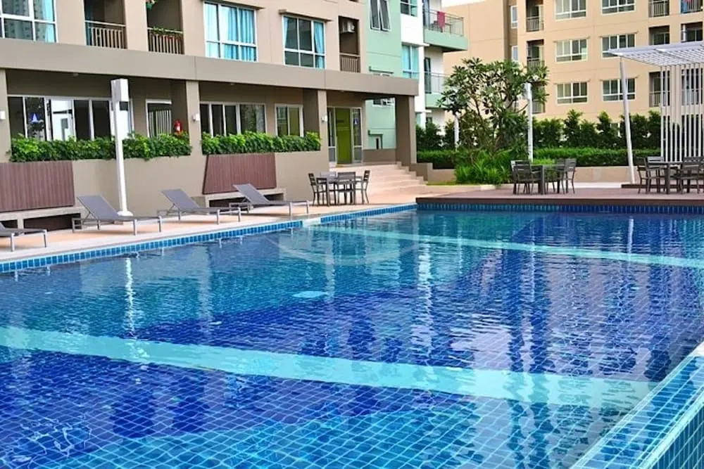 Lumpini Ville Pattaya Pool Gym
